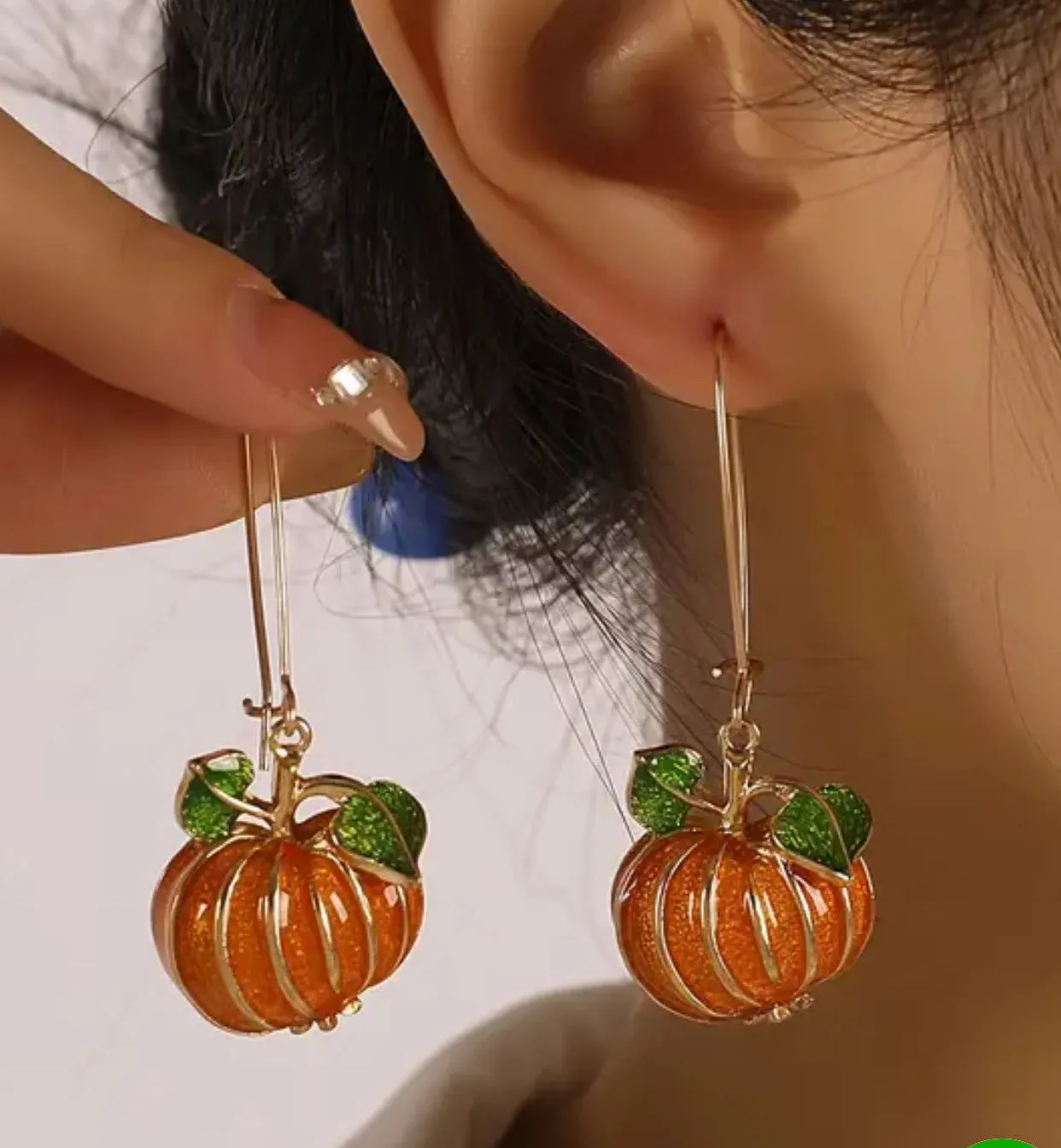 Chic Vintage-Inspired Pumpkin Drop Earrings