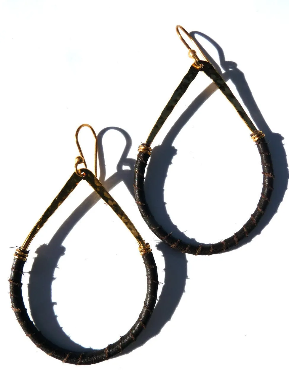 Earrings Teardrop Gold Plated Brass And Leather