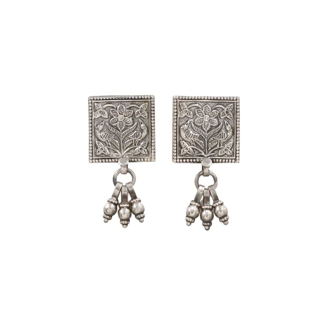 Refined Grace: Timeless Handcrafted Silver Earrings by Sangeeta Boochra